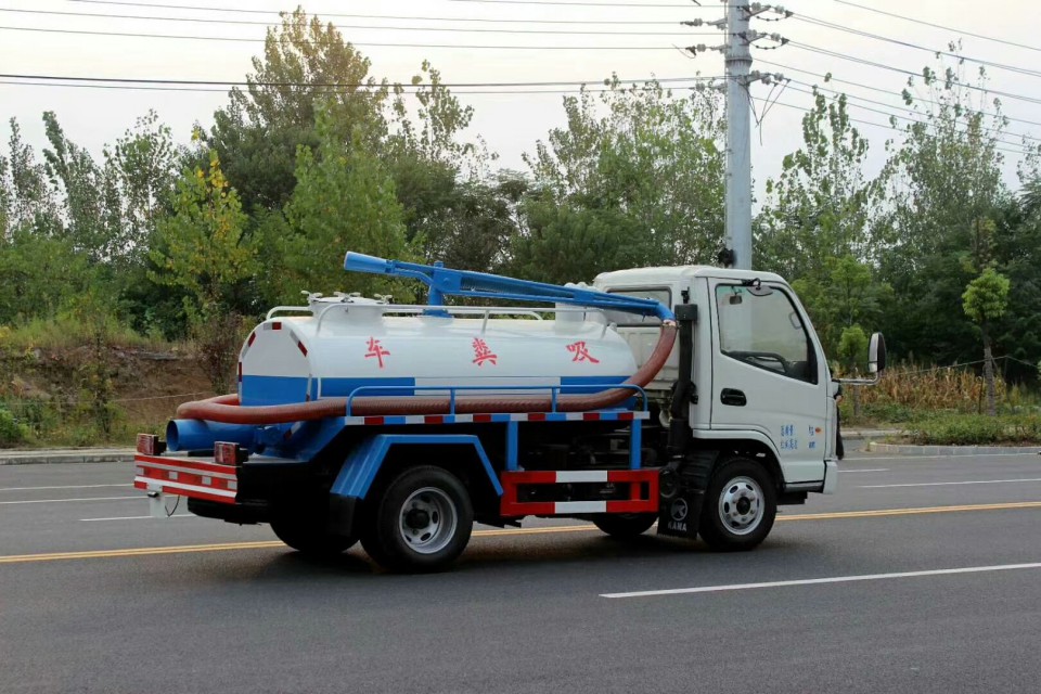 程力凱馬2方藍牌小型吸糞車 (35)