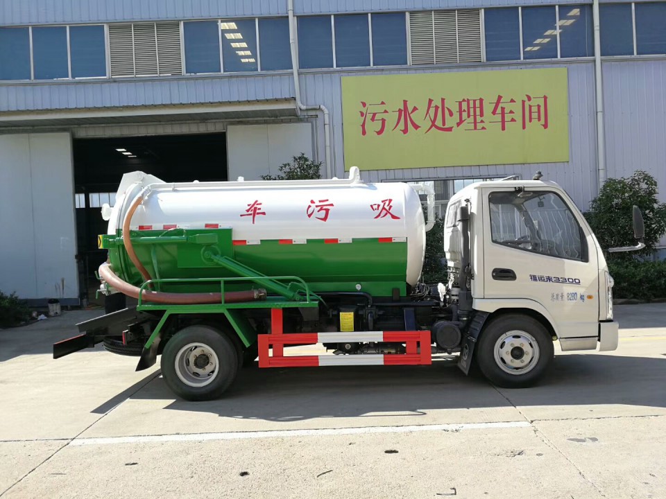 湖北程力凱馬5方吸污車 (9)