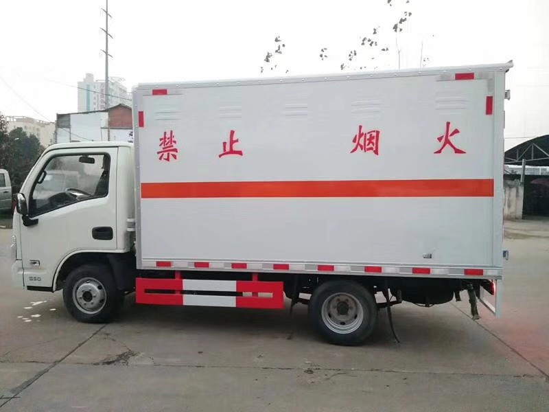 湖北程力躍進(jìn)小福星爆破器材運(yùn)輸車 (6)