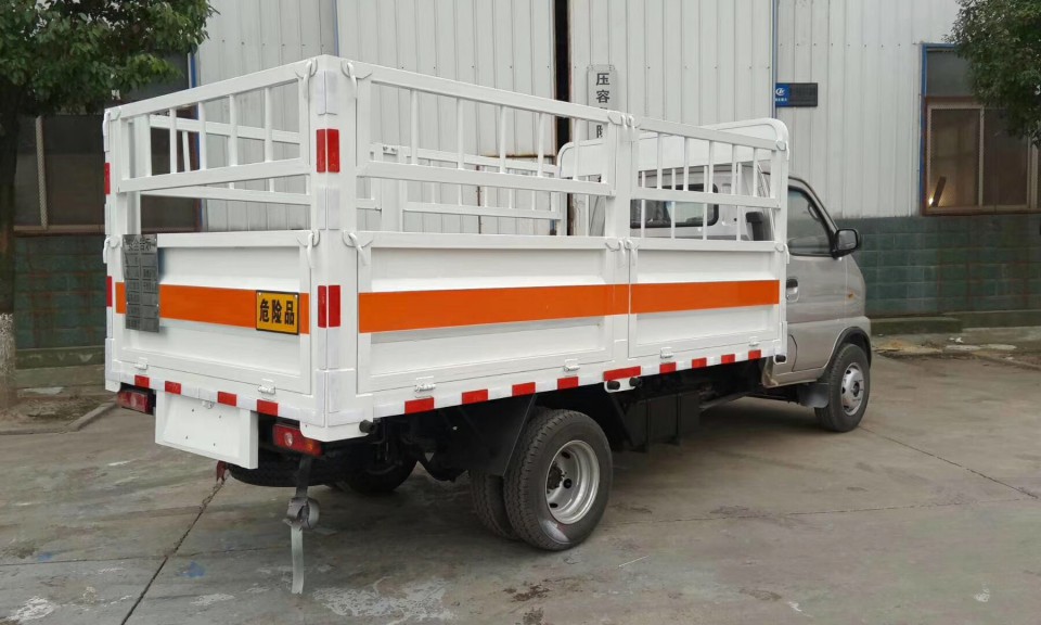 湖北程力東風(fēng)俊風(fēng)小型氣瓶運(yùn)輸車 (5)