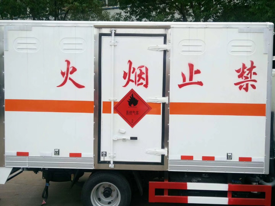 湖北程力2類躍進(jìn)小福星3米3易燃?xì)怏w廂式氣瓶運輸車 (14)