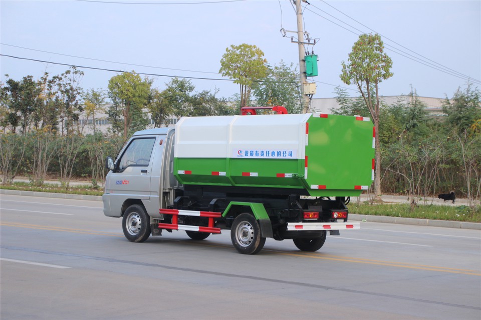 福田時(shí)代馭菱3立方程力掛桶垃圾車 (8)