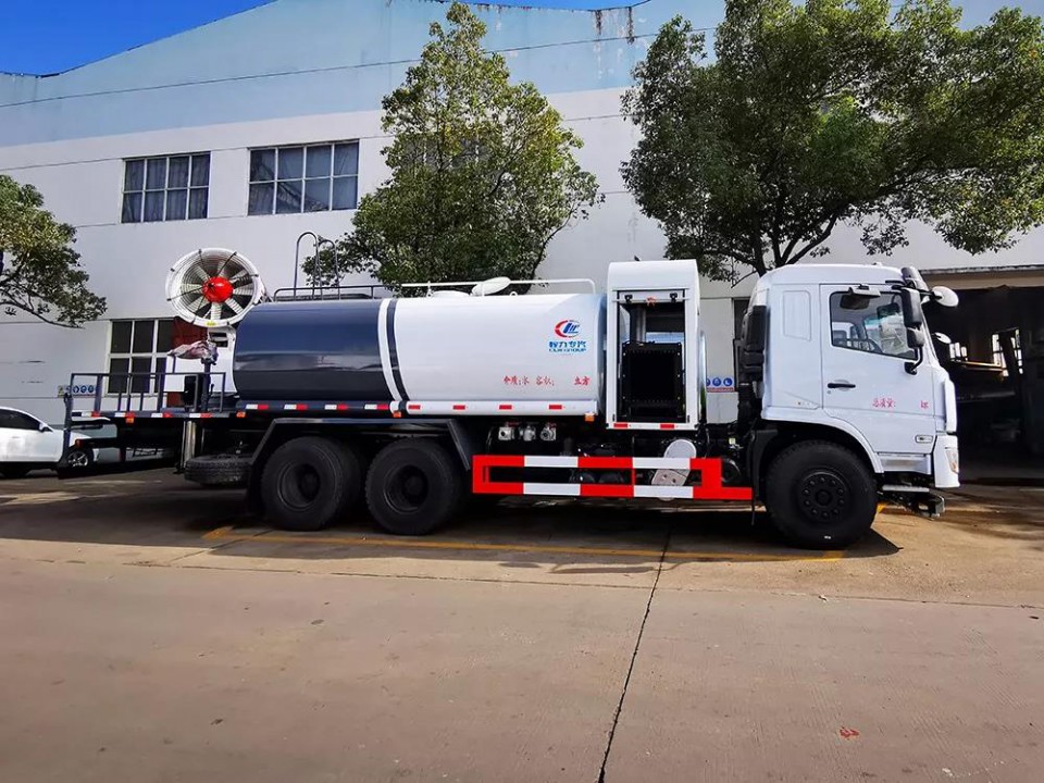 國六東風(fēng)專底后八輪程力噴霧車霧炮車抑塵車 (2)